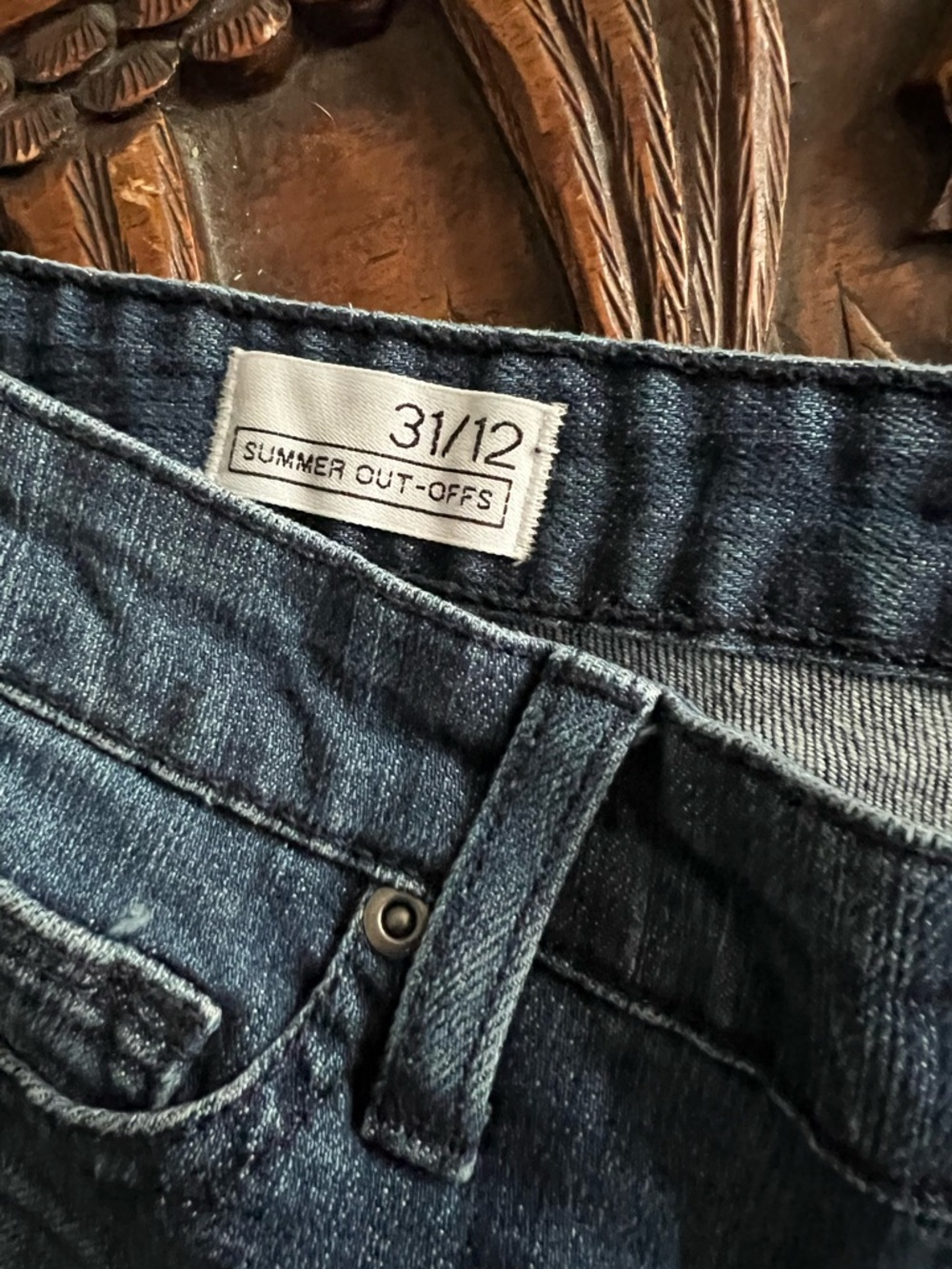 GAP Medium Blue Denim Cutoff Shorts - Picture 4 of 5